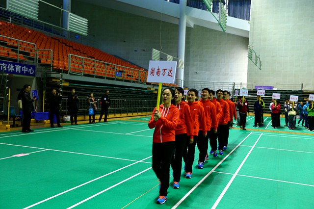 奋力拼搏，勇夺第一；团结协作，兴我火博 ！