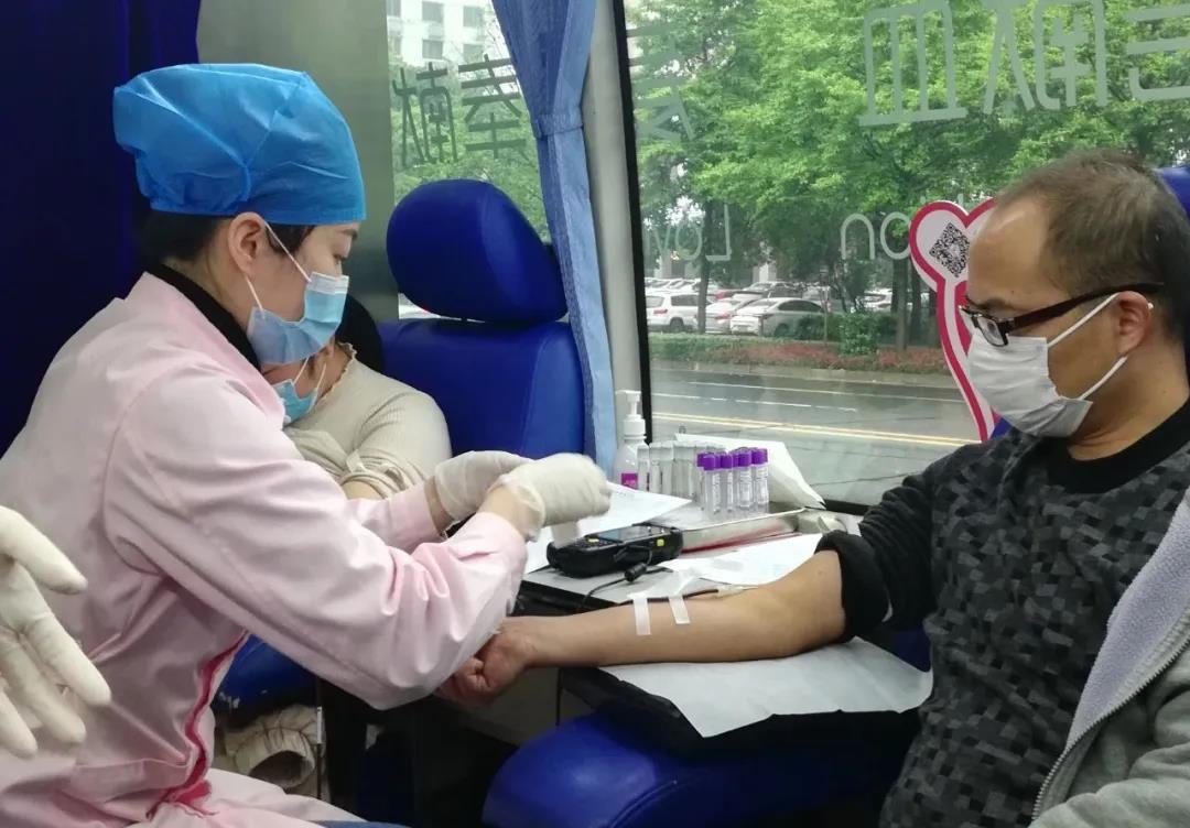 爱心献血，温暖中国，火博官方网站在行动！