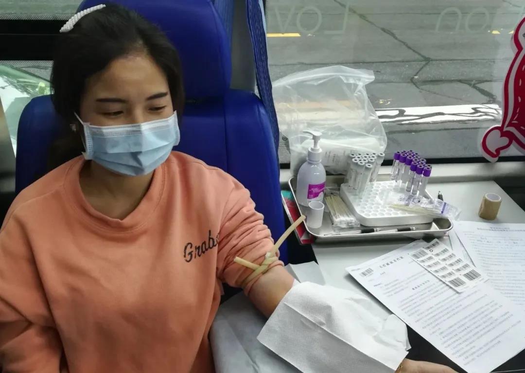 爱心献血，温暖中国，火博官方网站在行动！