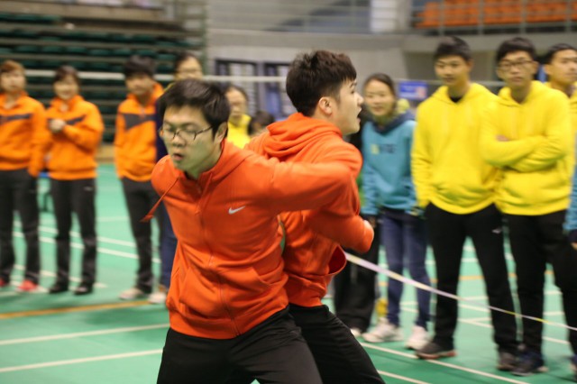 奋力拼搏，勇夺第一；团结协作，兴我火博 ！