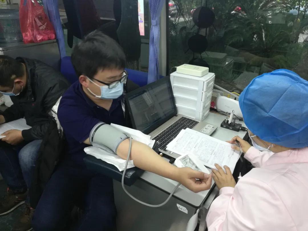 爱心献血，温暖中国，火博官方网站在行动！